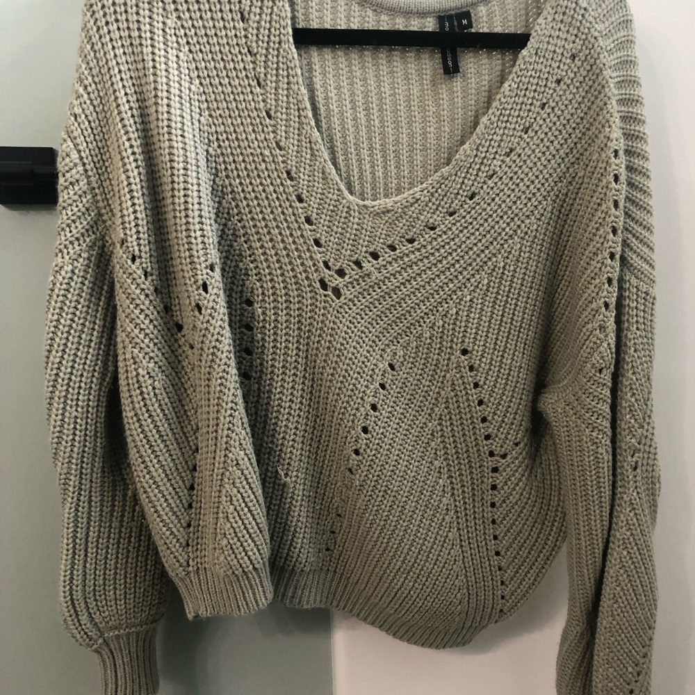 Blue/gray v neck sweater